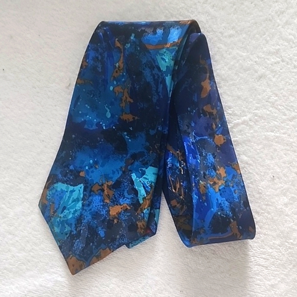 Hardy Amies, Men's Savile Row London, Retro Abstract Patterned Tie.